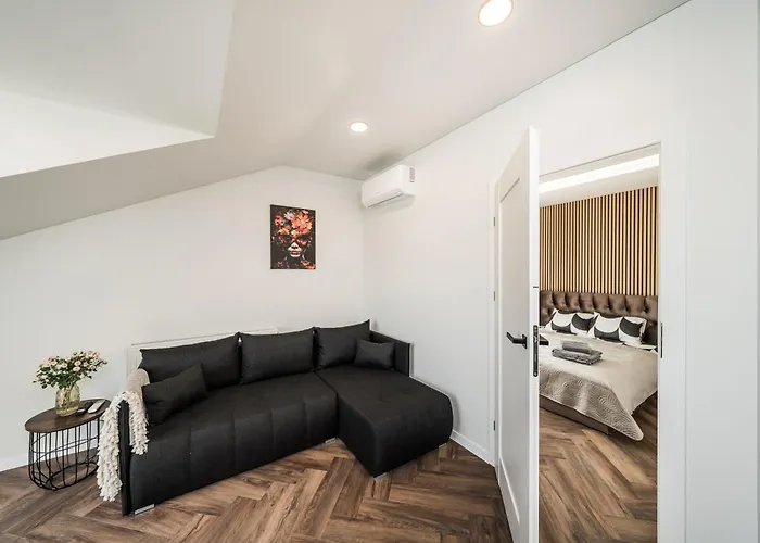 Riverra House - Panorama View *